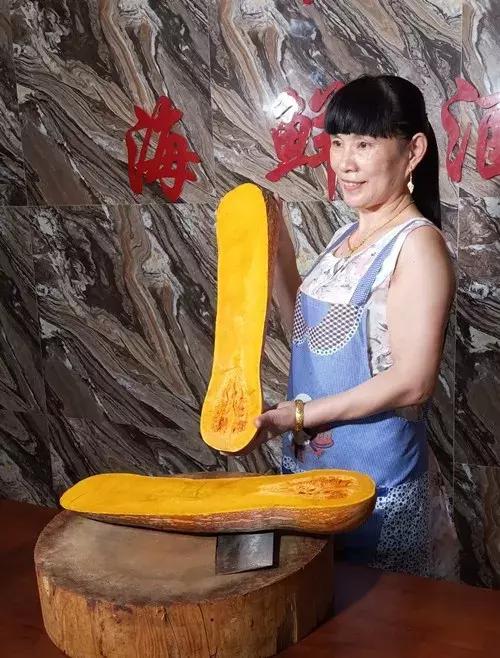 種南瓜竟然種出“麻煩”了，瓜販搶購，電視臺(tái)記者也趕來了